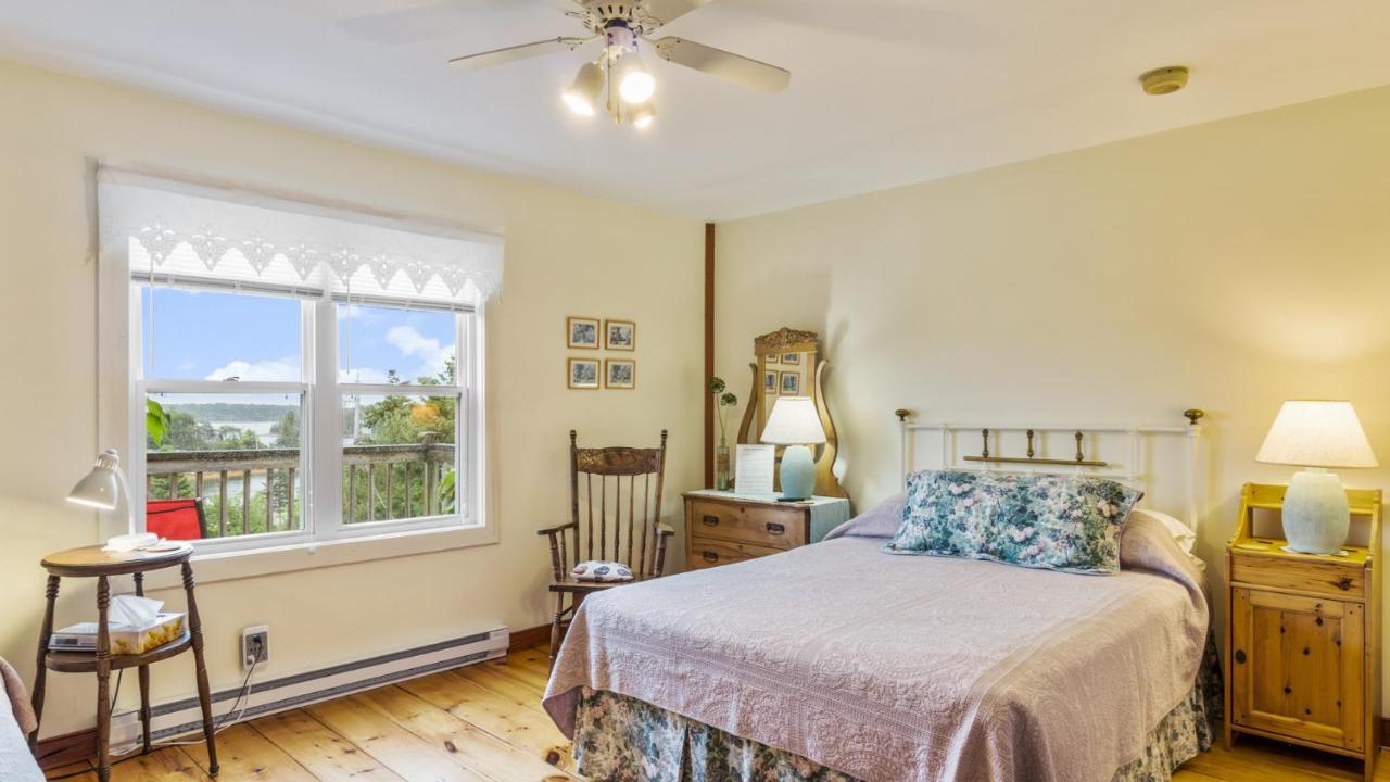 Bed & Breakfast Bayview Pines Country