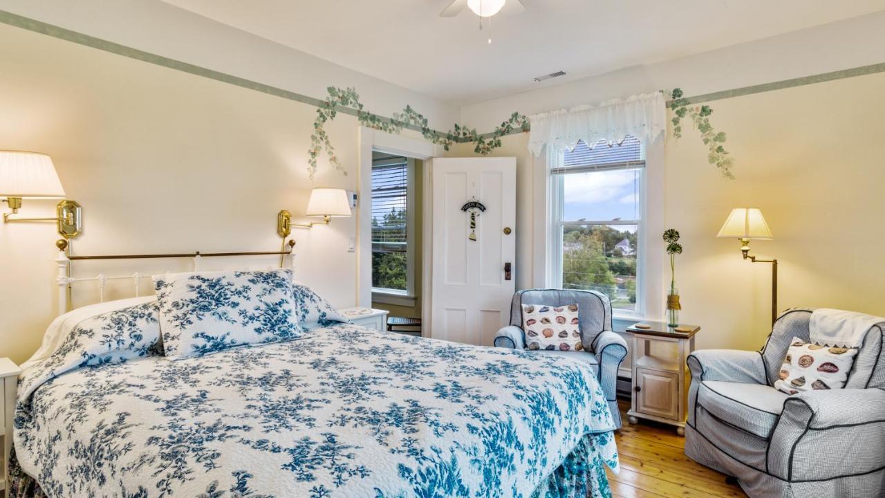 Bayview Pines Country Bed & Breakfast 3*