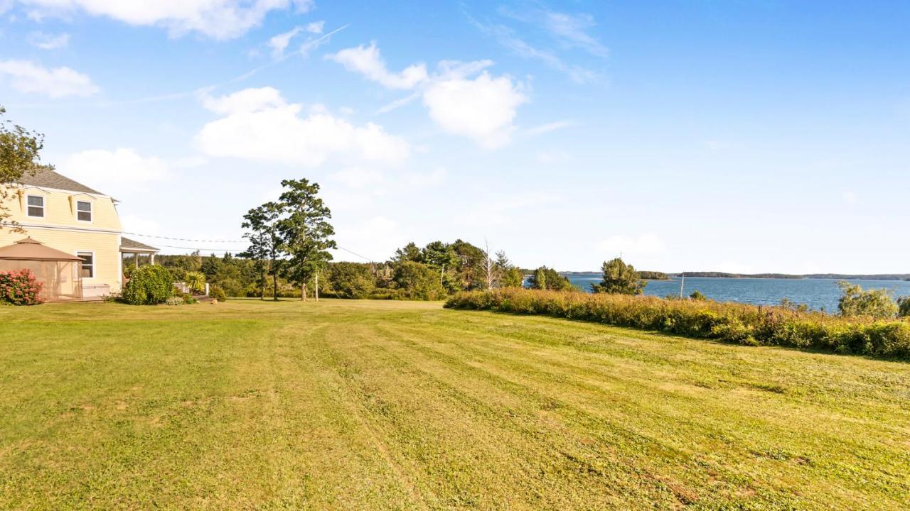 Bayview Pines Country Bed & Breakfast