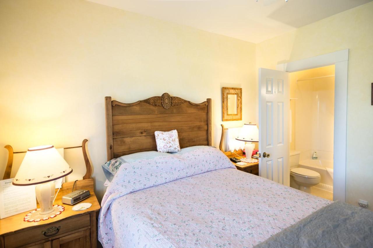 Bed & Breakfast Bayview Pines Country 3*